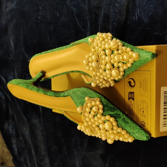 Shoes - Women Faux Pearl Pointed Toe Mule Heels - Green NIB